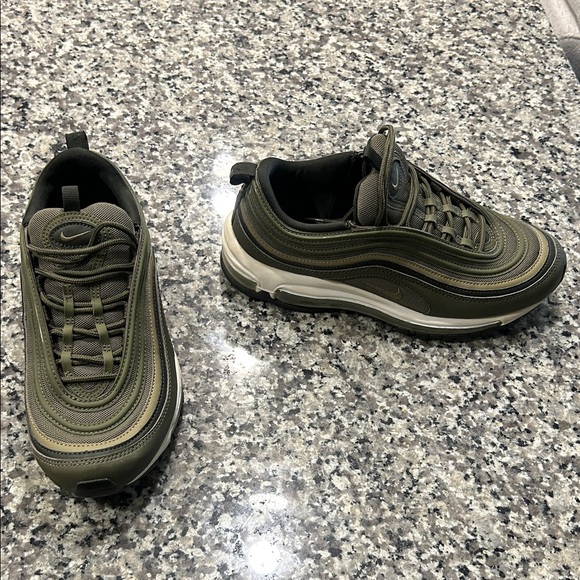 Nike Women’s Olive Green Air Max Sneakers - Picture 1 of 9